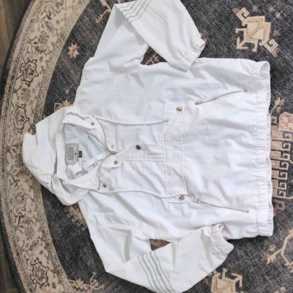 white wind breaker jacket vintage